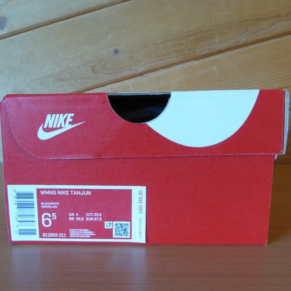 Nike Tanjun Black White Women's Ladies Sneakers Running Shoes Brand New - Picture 10 of 10